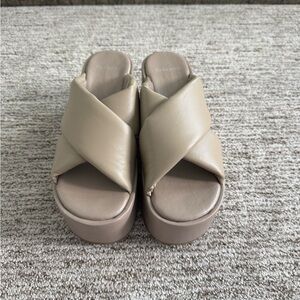 Carrano Beige Platform Sandals